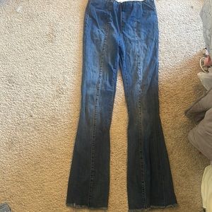 flared blue jeans size 9 (Ashley Mason)